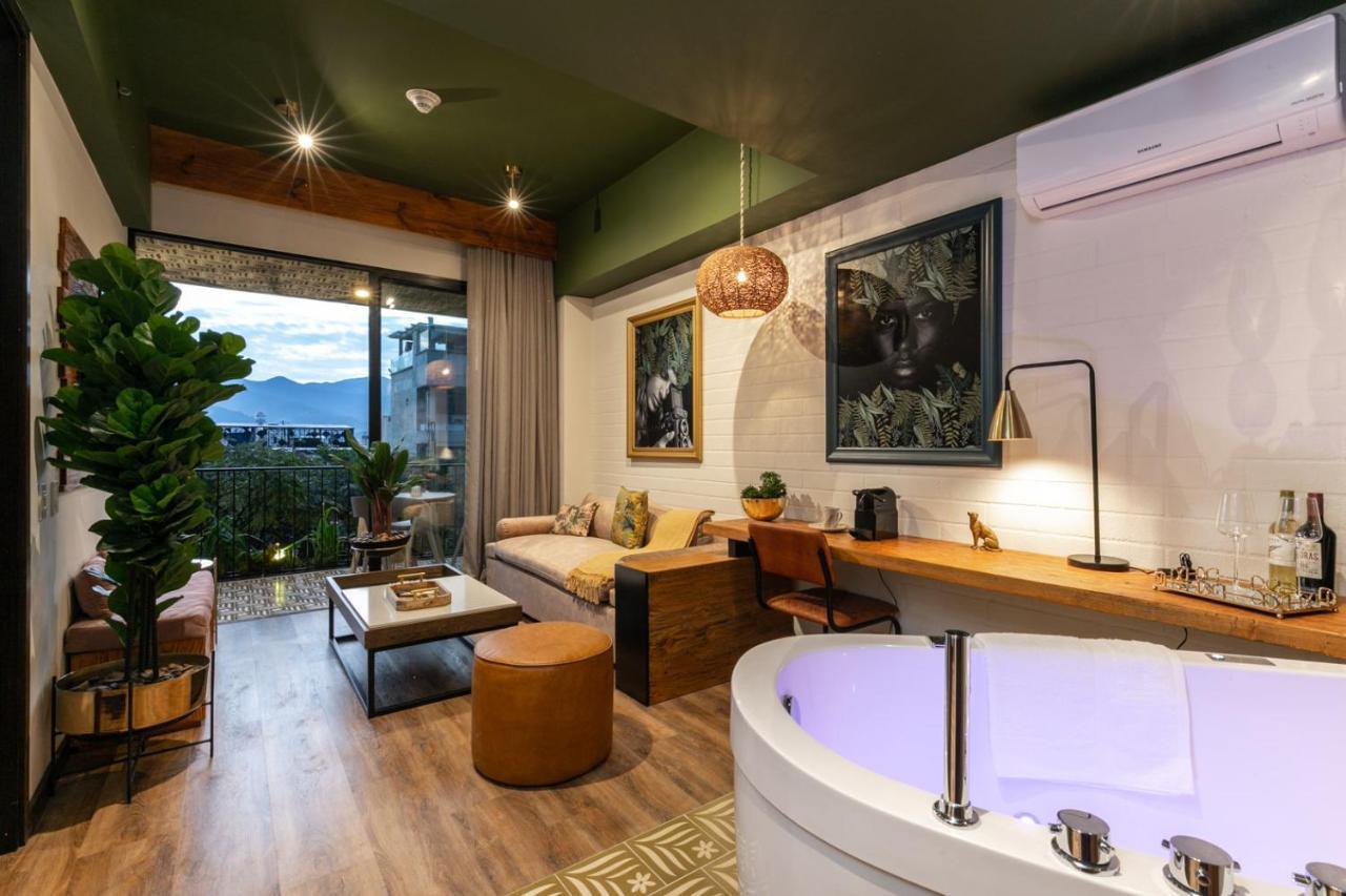 Celestino Boutique Hotel & Spa 메딜린 외부 사진